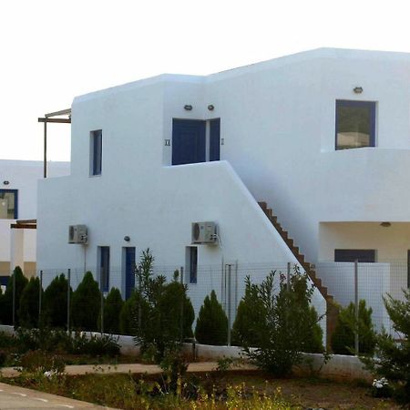 לרדוס Katikies Studios & Apartments מראה חיצוני תמונה
