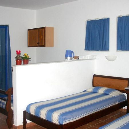 לרדוס Katikies Studios & Apartments מראה חיצוני תמונה